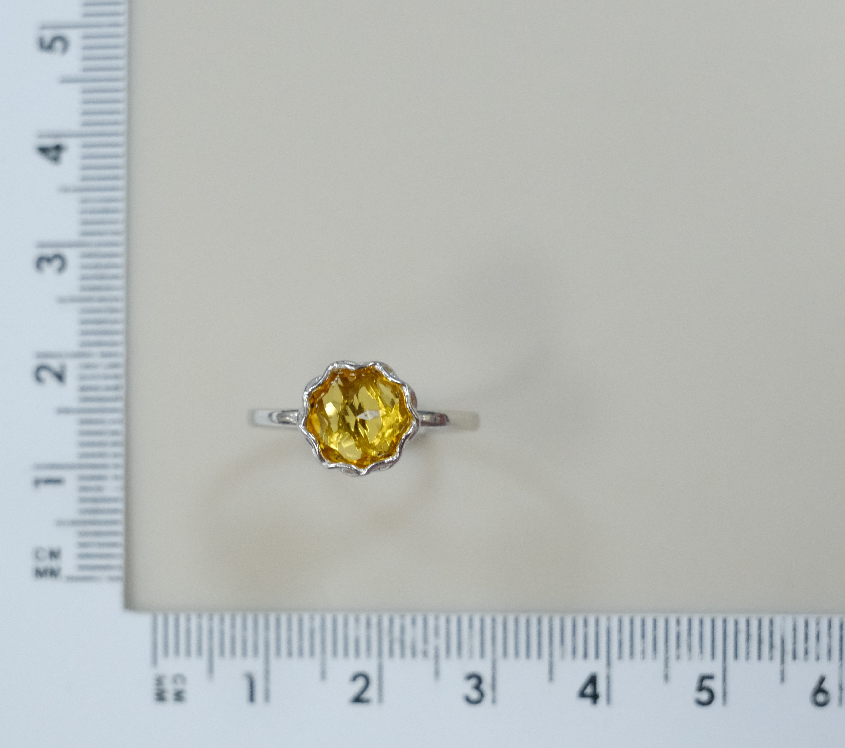 Серебряное кольцо с цитрином